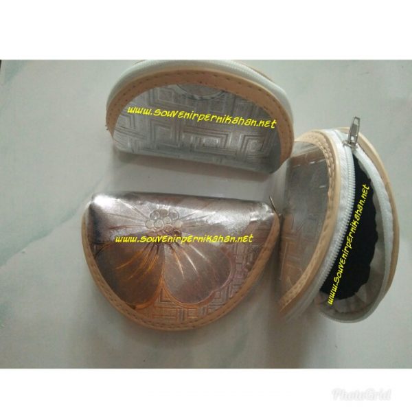 Souvenir Dompet Oval Perak Elegan