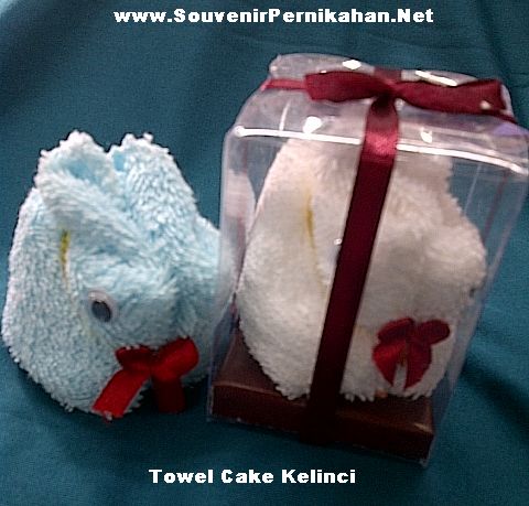 Towel Cake souvenir handuk kelinci