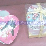 Souvenir Kotak Perhiasan Kaleng Love