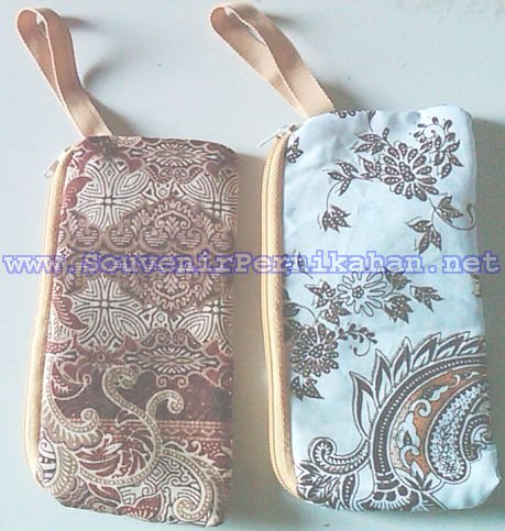 souvenir dompet hp batik murah